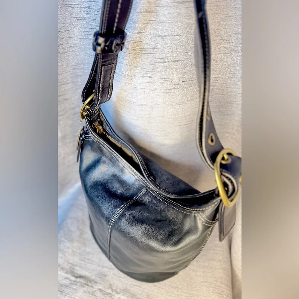 Coach Y2K Black Leather Bleecker Duffle w/ Tattersall Lining - Aprox 12” x 10” - Picture 9 of 17